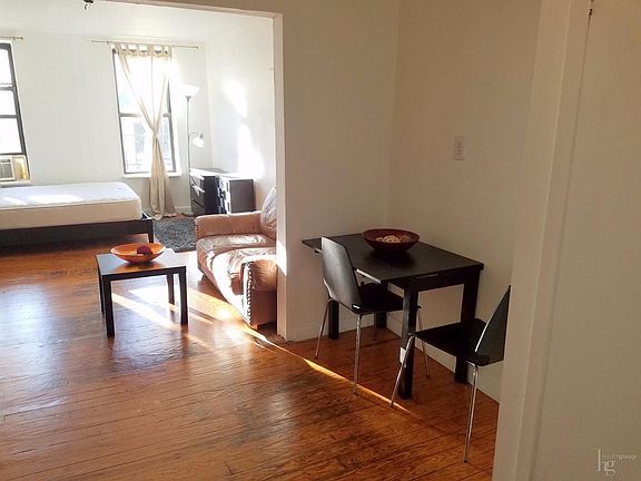 4th image of 1452 2nd Ave APT 5