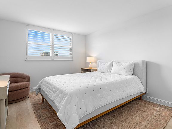 4th image of 689 NE 6th Court #4050