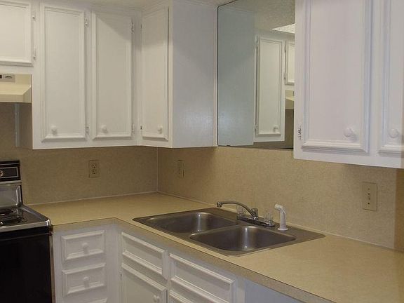 5th image of 8601 Memphis Dr A 2