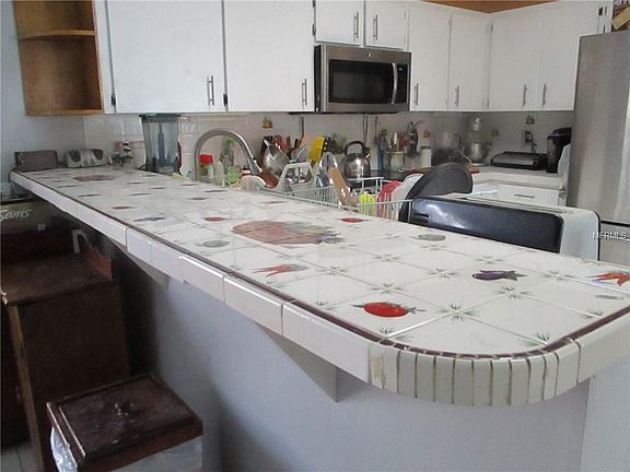 3rd image of 323 Montego Ct SE