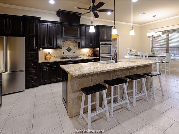 5th image of 15753 Timber Creek Ln