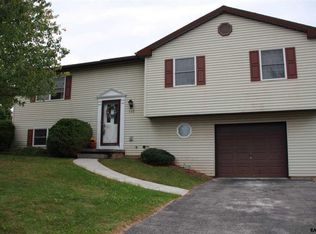 112 Lion Dr, Hanover, PA