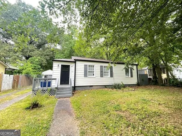 5041 Sargent St, Forest Park, GA 30297