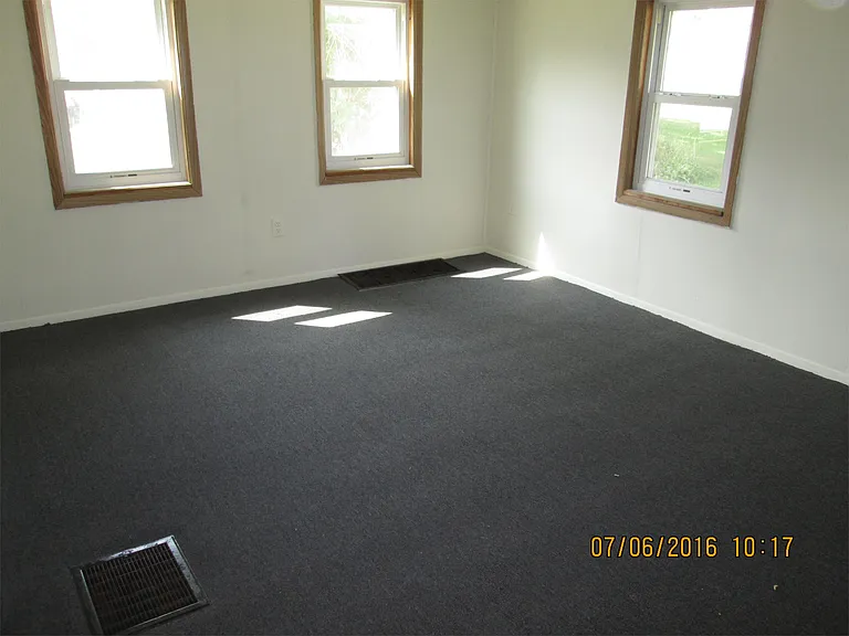 209 Park Dr — Photo 4