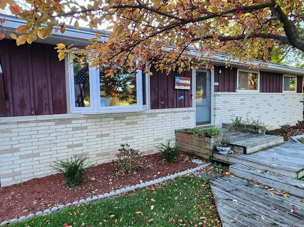 W277 Madison AVENUE, Oconomowoc, WI 53066