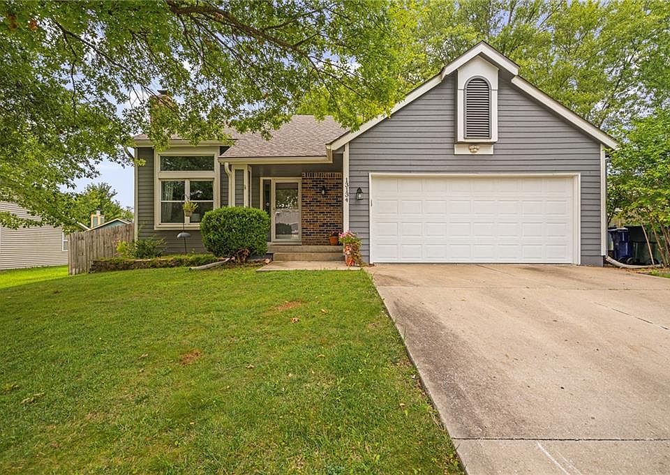 1st image of 13134 S Raintree Dr