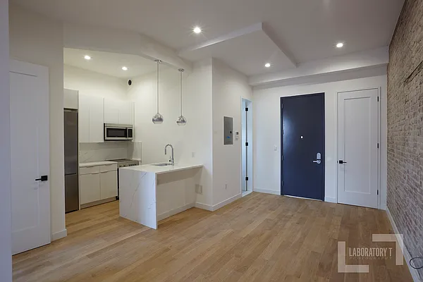 Rented by Skyward | media 9