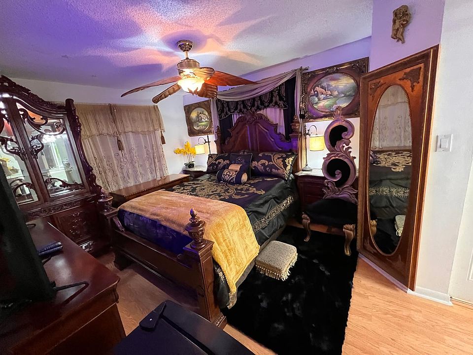 1st image of 800 Coral Club Dr