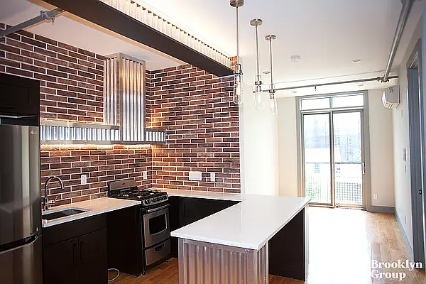 18 Stanhope St #2G — Photo 1