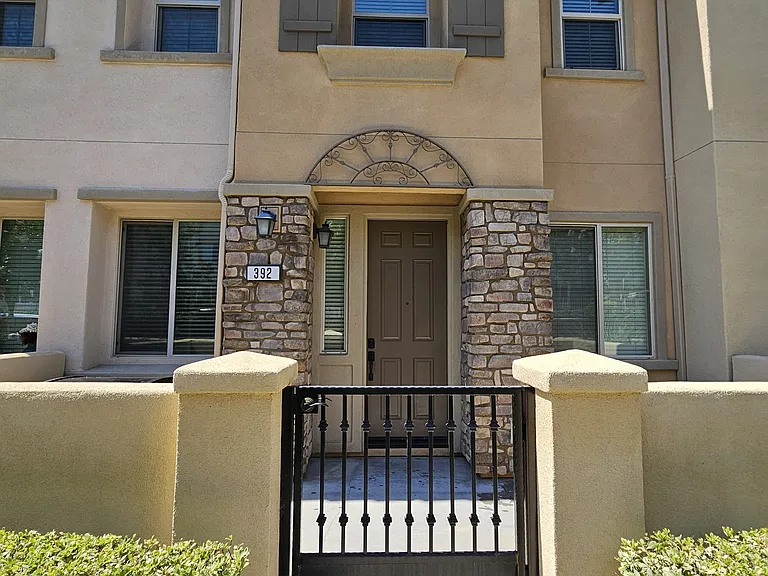 392 S Auburn Heights Ln — Photo 28