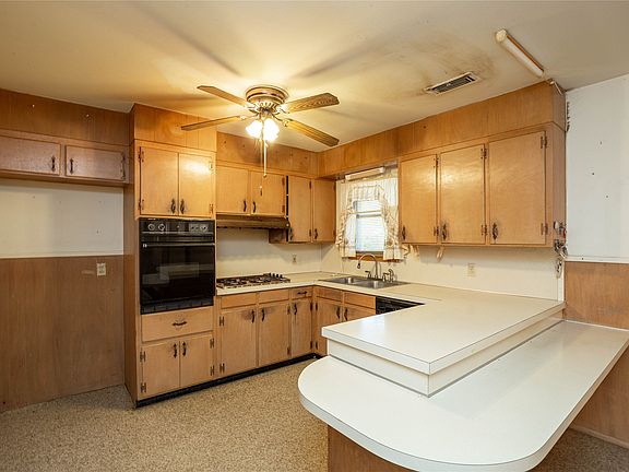 3rd image of 736 N 57th St