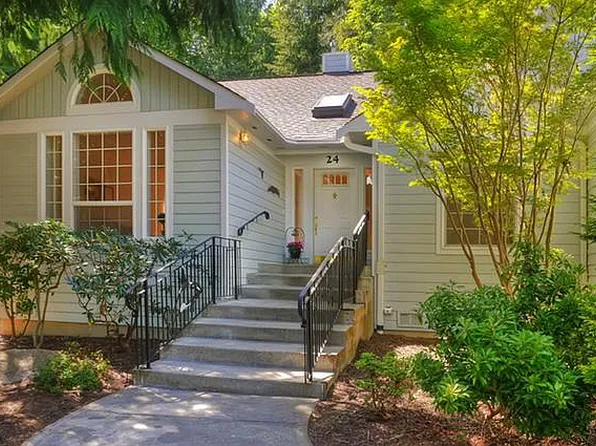 24 Machias Loop Rd, Port Ludlow, WA 98365