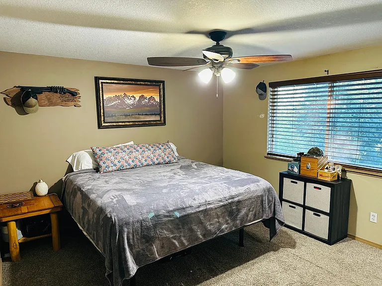 128 Bunting Dr — Photo 15