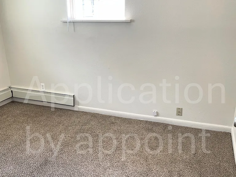 1310 Sherwood St — Photo 9