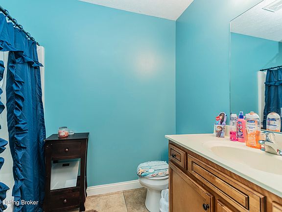 5th image of 104 Ruby Ct