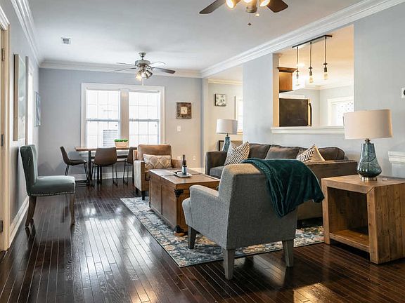 4th image of 315 Tremont St