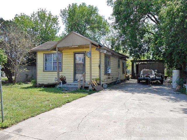 1st image of 806 Fair Park Blvd