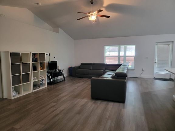 5th image of 1185 SW Hutchins Street