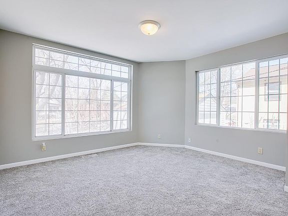 3rd image of 1139 Norton St