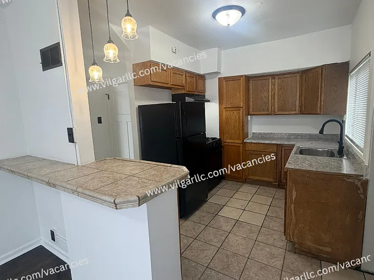 600 W 46th Ave — Photo 7