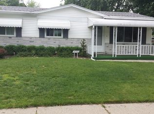 50589 Jim Dr, Chesterfield, MI 48047