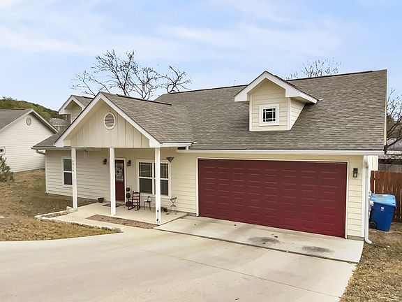 3rd image of 2316 Mesa Park Dr