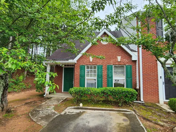 5749 Strathmoor Manor Cir, Lithonia, GA 30058
