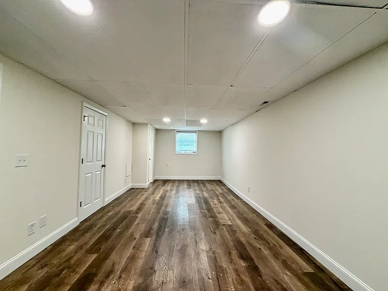 109 James Dr — Photo 25