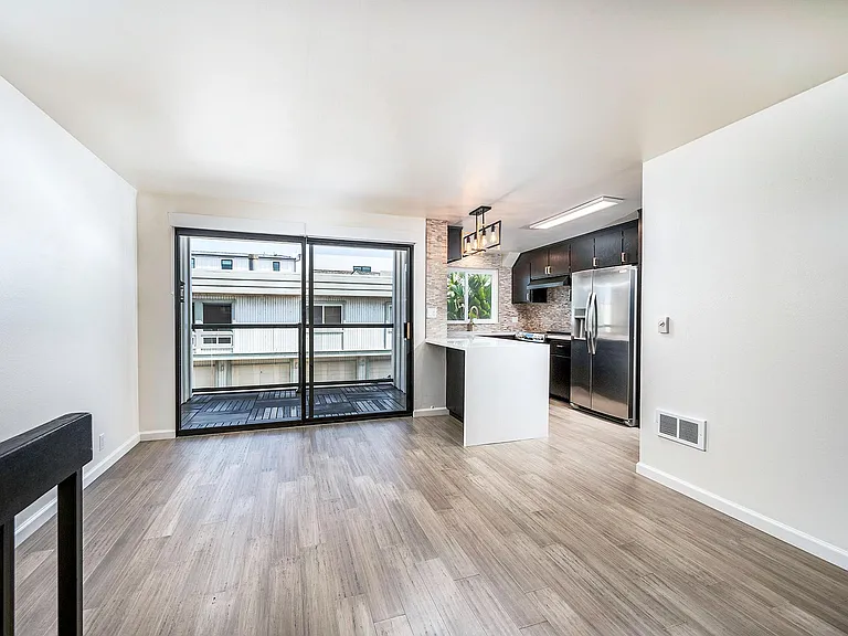 16625 S Pacific Ave #B — Photo 9