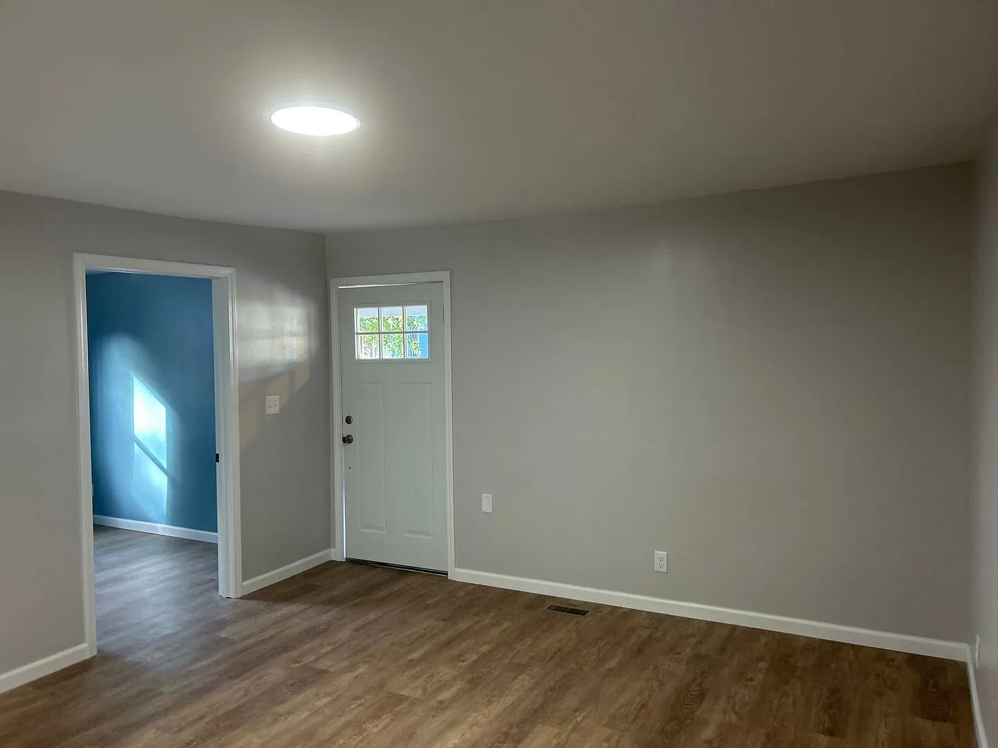 405 S Main St — Photo 3