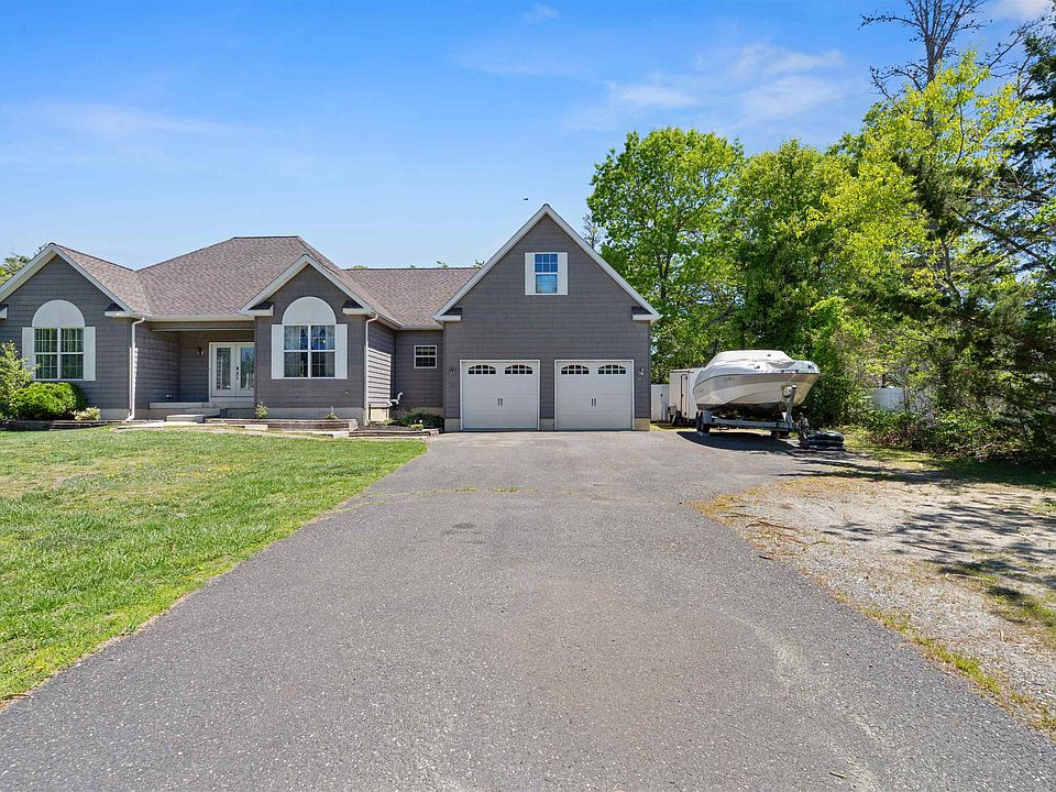 1st image of 136 Marshall Dr