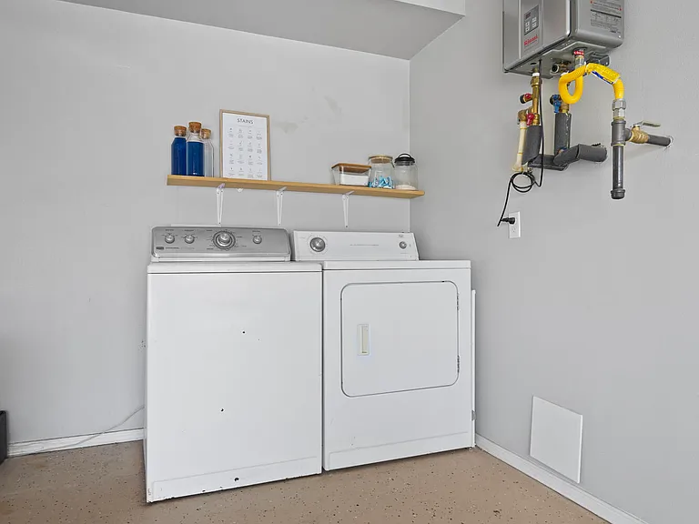 908 Tolworth St — Photo 25