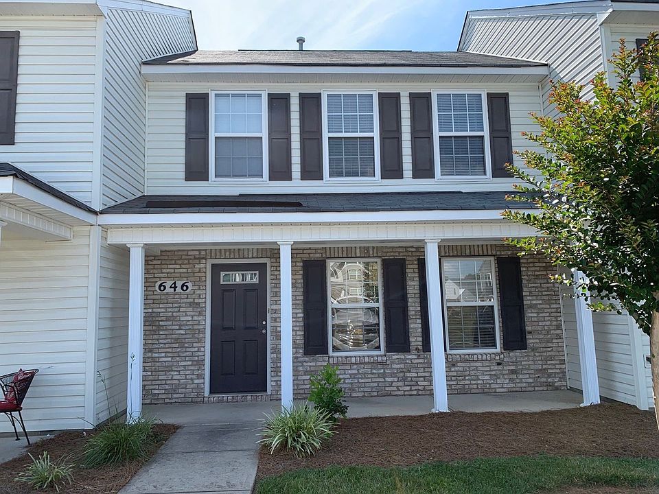 1st image of 646 Cairn Cir