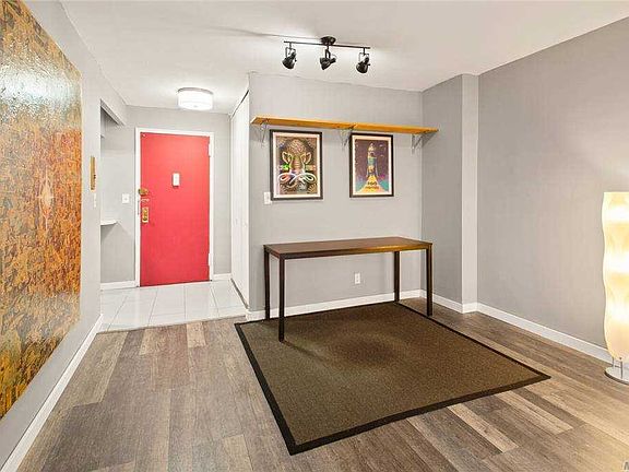 4th image of 52-40 39th Dr