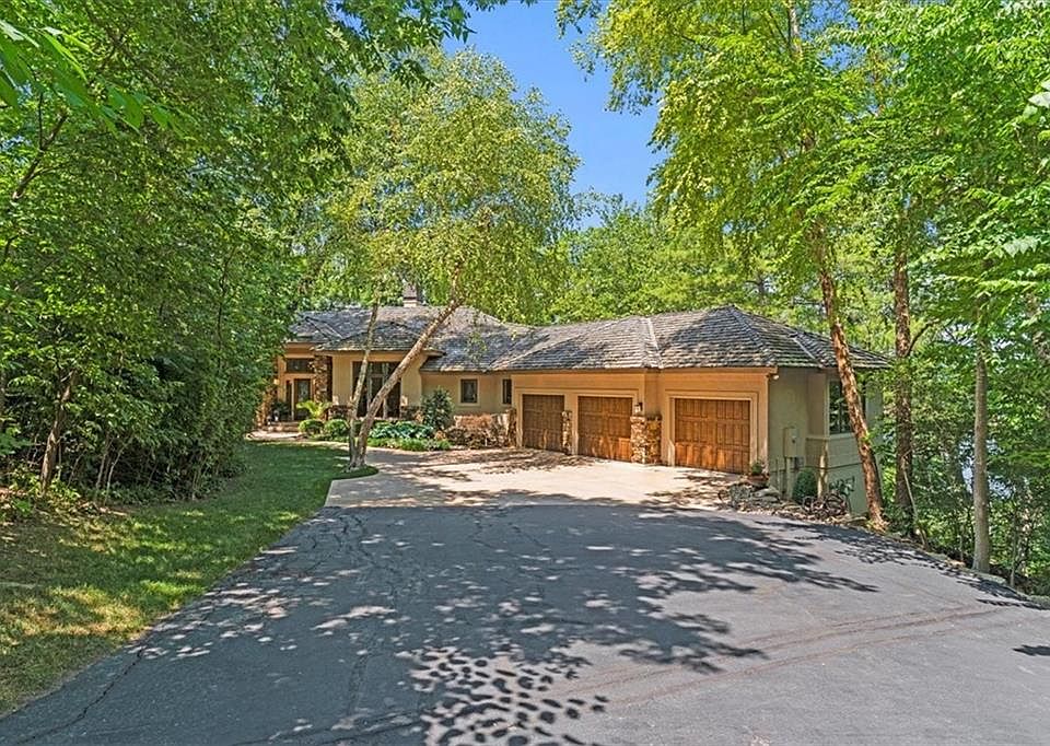 9 E Loch Lloyd Pkwy, Village Of Loch Lloyd, MO 64012 Zillow