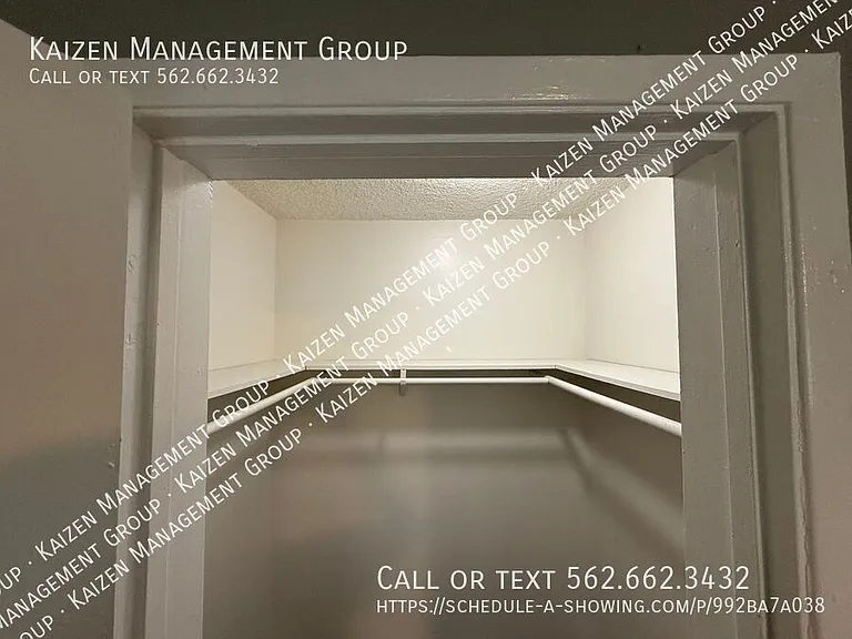 1090 Walnut Ave #8 — Photo 11