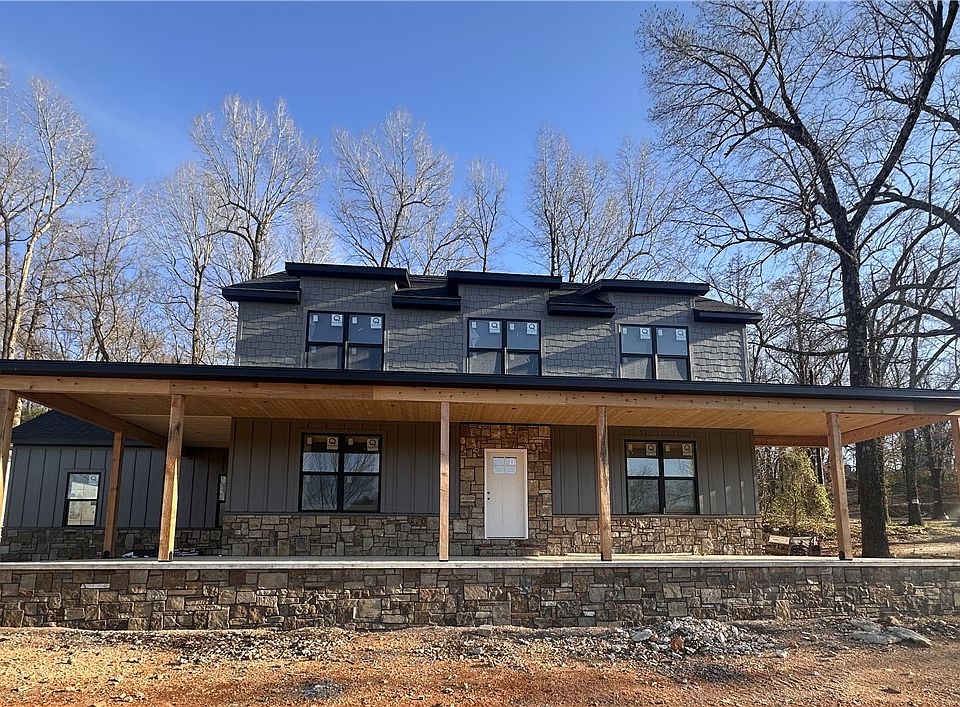 1st image of 1902 N Double Springs Rd