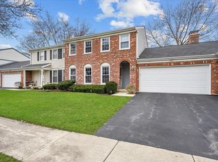 1537 Mirror Lake Dr, Naperville, IL 60563