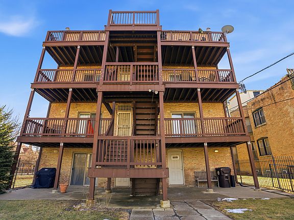 5th image of 1024 E 46th St APT 2W