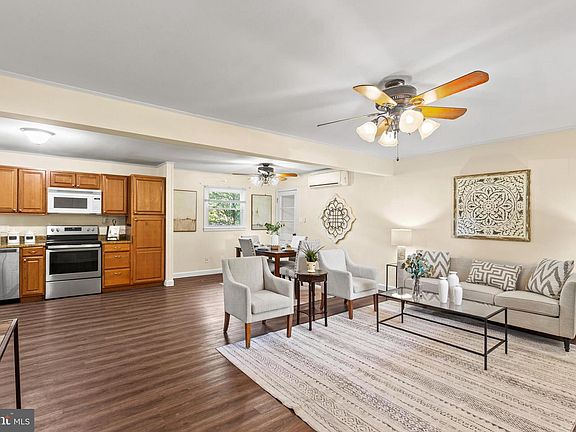 5th image of 22518 Garrison Dr