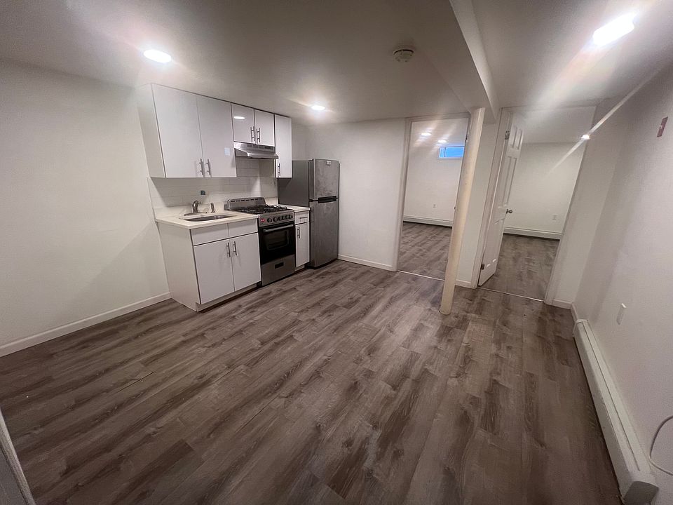 1st image of 163 Sullivan Pl #L2