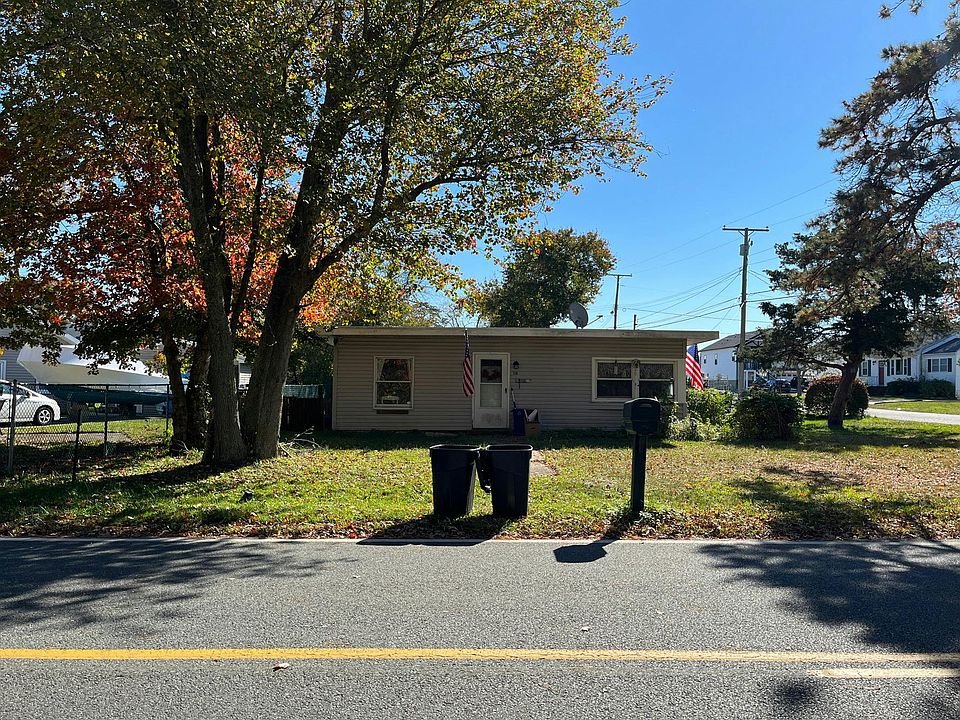 1st image of 118 Lighthouse Dr