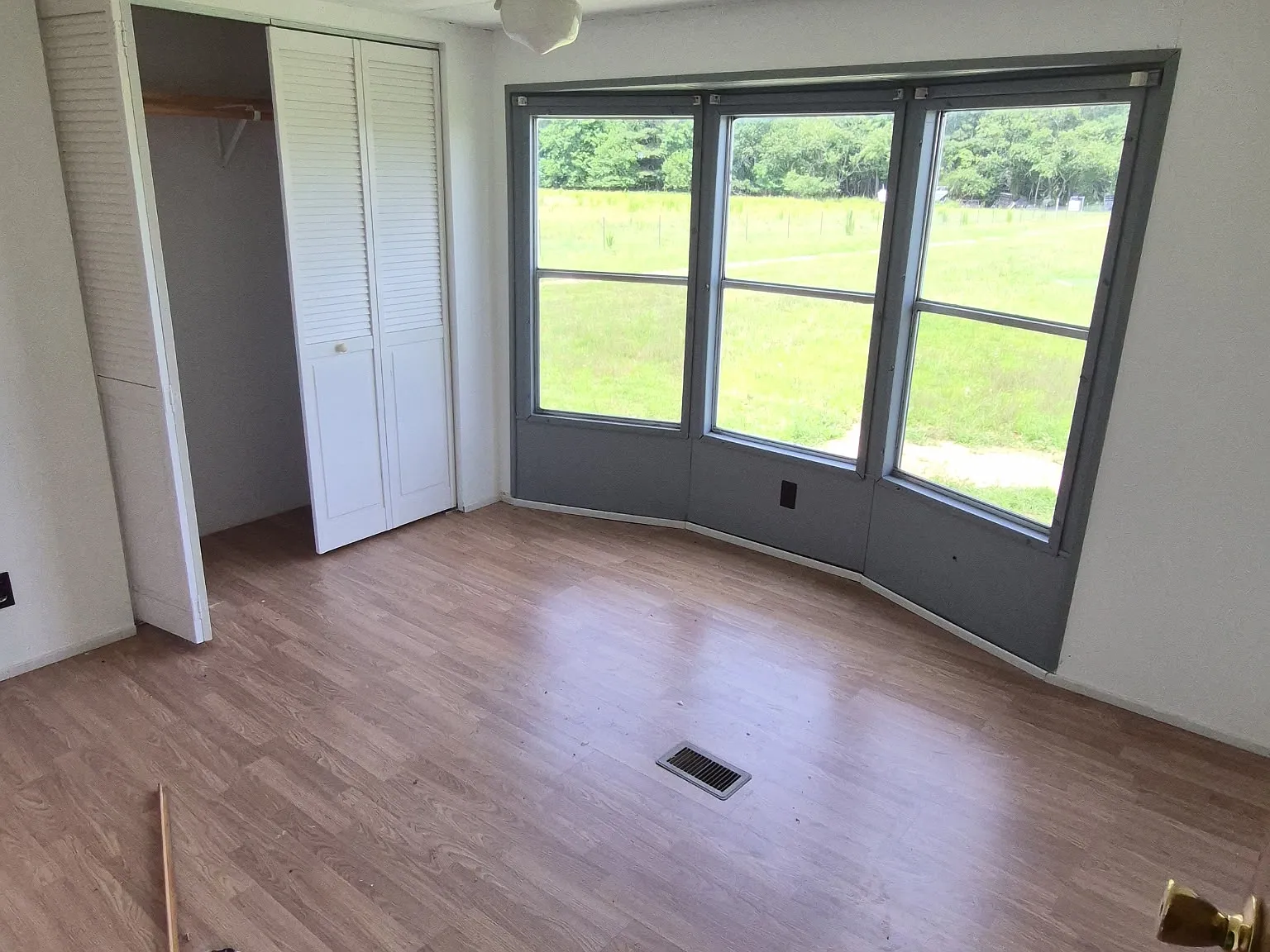 2 bed, 910 sqft, $1,400 — Photo 2