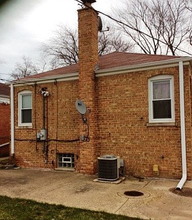 3rd image of 14218 Emerald Ave