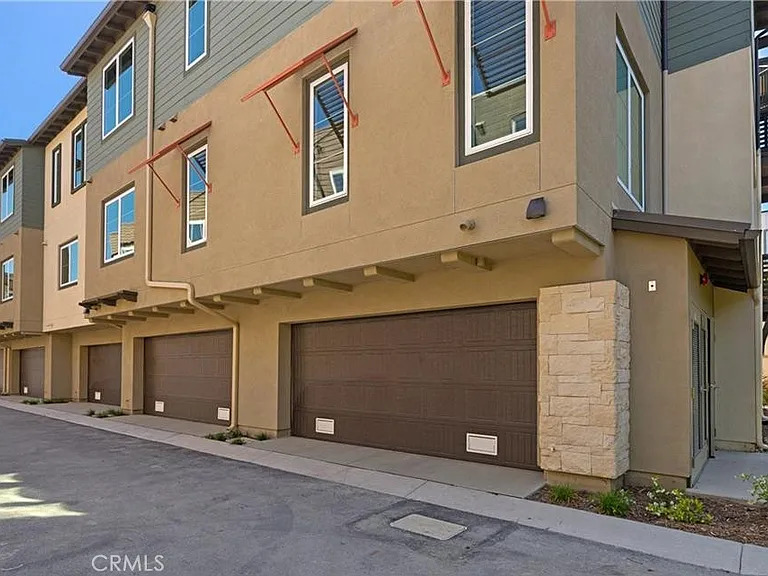 326 Doheny Way — Photo 20