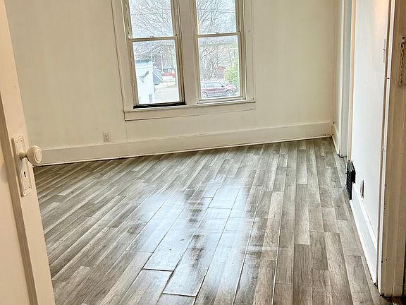 4th image of 1016 McKinley Ave NW #2