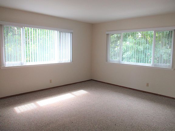 2nd image of 339 Walnut Ave APT 10