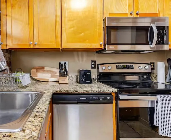 571 Formwalt St SW #11 — Photo 3