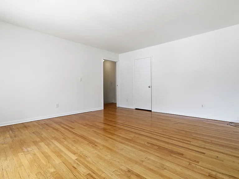34 Davenport Ave #A — Photo 10