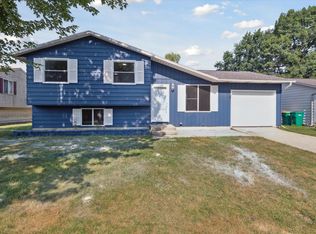 1529 Hampton Ct, Mishawaka, IN 46544